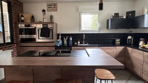 Microwave, oven, stovetop, dishwasher