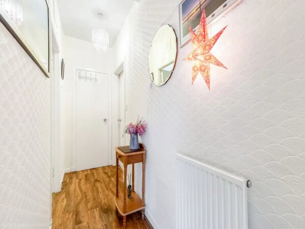 Interior - Spacious Murrayfield Flat - Pass the Keys (Edinburgh)