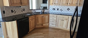3 bedroom, 2.5 bath home,  with 2 car garage, minutes from Frankenmuth. 