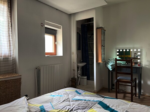 1 Schlafzimmer, Bügeleisen/Bügelbrett, WLAN, Bettwäsche