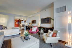1 bedroom, desk, iron/ironing board, WiFi