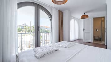 Grand Room | 1 bedroom, premium bedding, in-room safe, blackout drapes