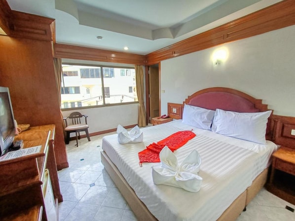 Superior Room, 1 King Bed | 1 bedroom, minibar, desk, free WiFi