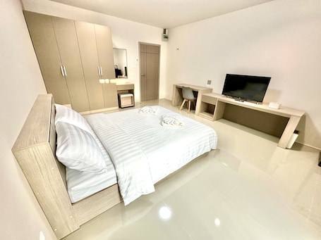 Basic Apartment, 1 Queen Bed | 1 bedroom, bed sheets