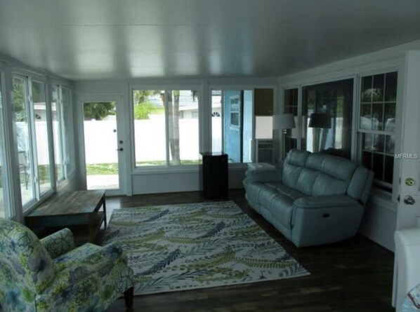 リビング エリア