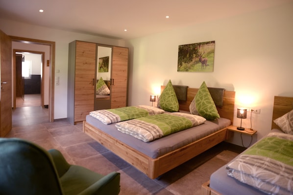 2 bedrooms, WiFi, bed sheets - Ferienwohnung Holzebenhof - Urlaub in Traumhafter Alleinlage (Drachselsried)