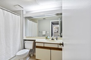 Hårføner og håndklær