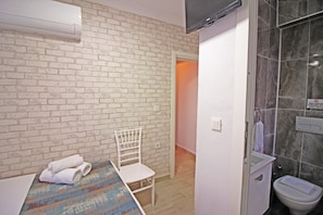 Quarto casal standard | Frigobar, Wi-Fi de cortesia, roupa de cama