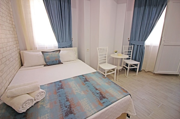 Comfort Double Room - ArkaDeniz Konukevi Bozcaada (Bozcaada)