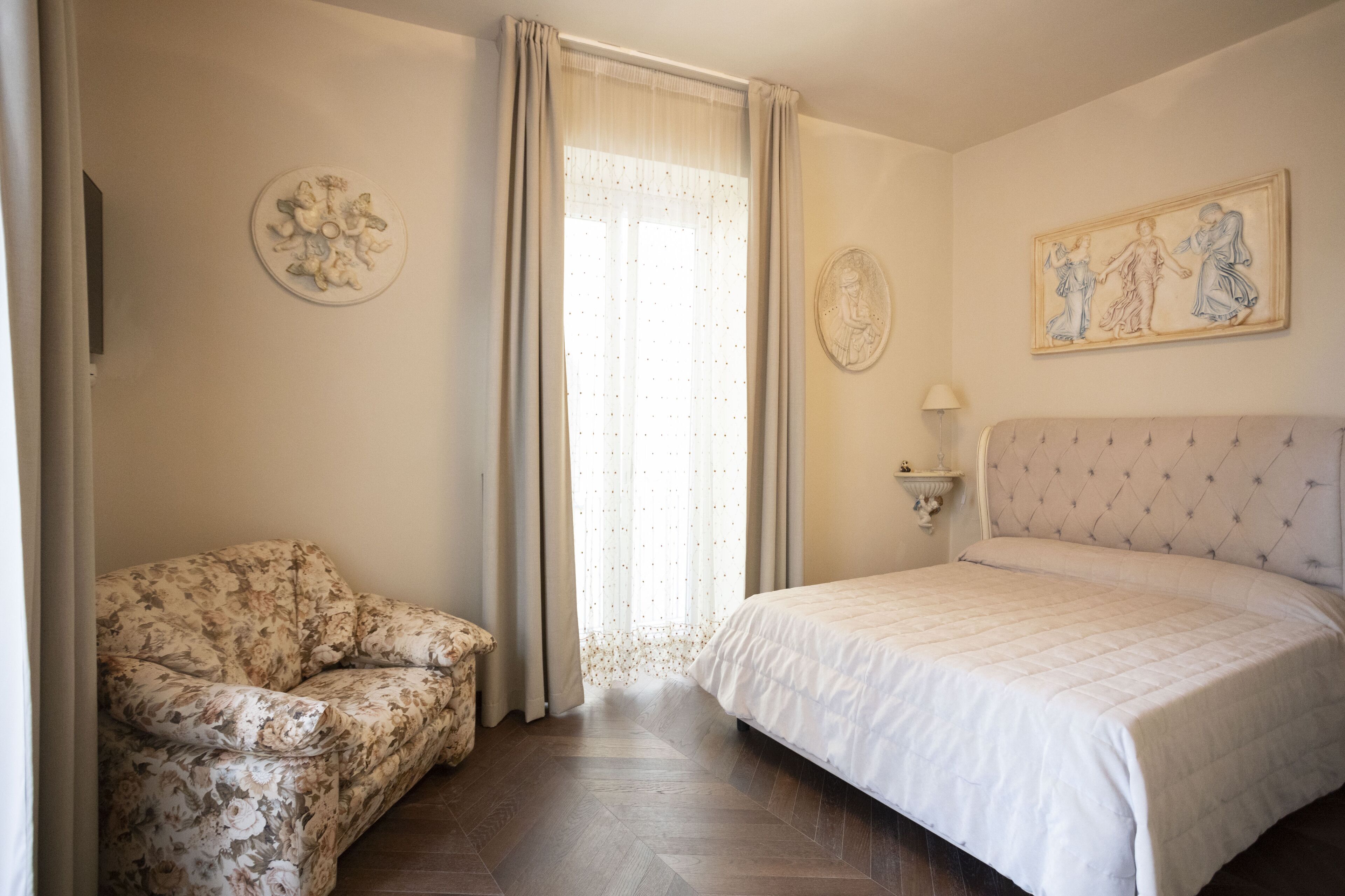 Căn hộ Deluxe | 1 phòng ngủ, nệm có lớp  đệm bông 