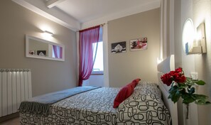 1 bedroom, in-room safe, desk, iron/ironing board