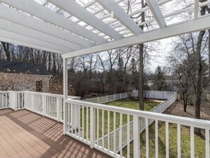 Property grounds - Eclipse House of your Dreams! (Shelburne)