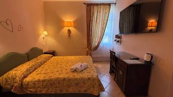 Camera Deluxe | Minibar, una cassaforte in camera, una scrivania, insonorizzazione