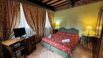 Chambre Confort Double ou avec lits jumeaux | Minibar, coffres-forts dans les chambres, bureau, chambres insonorisées