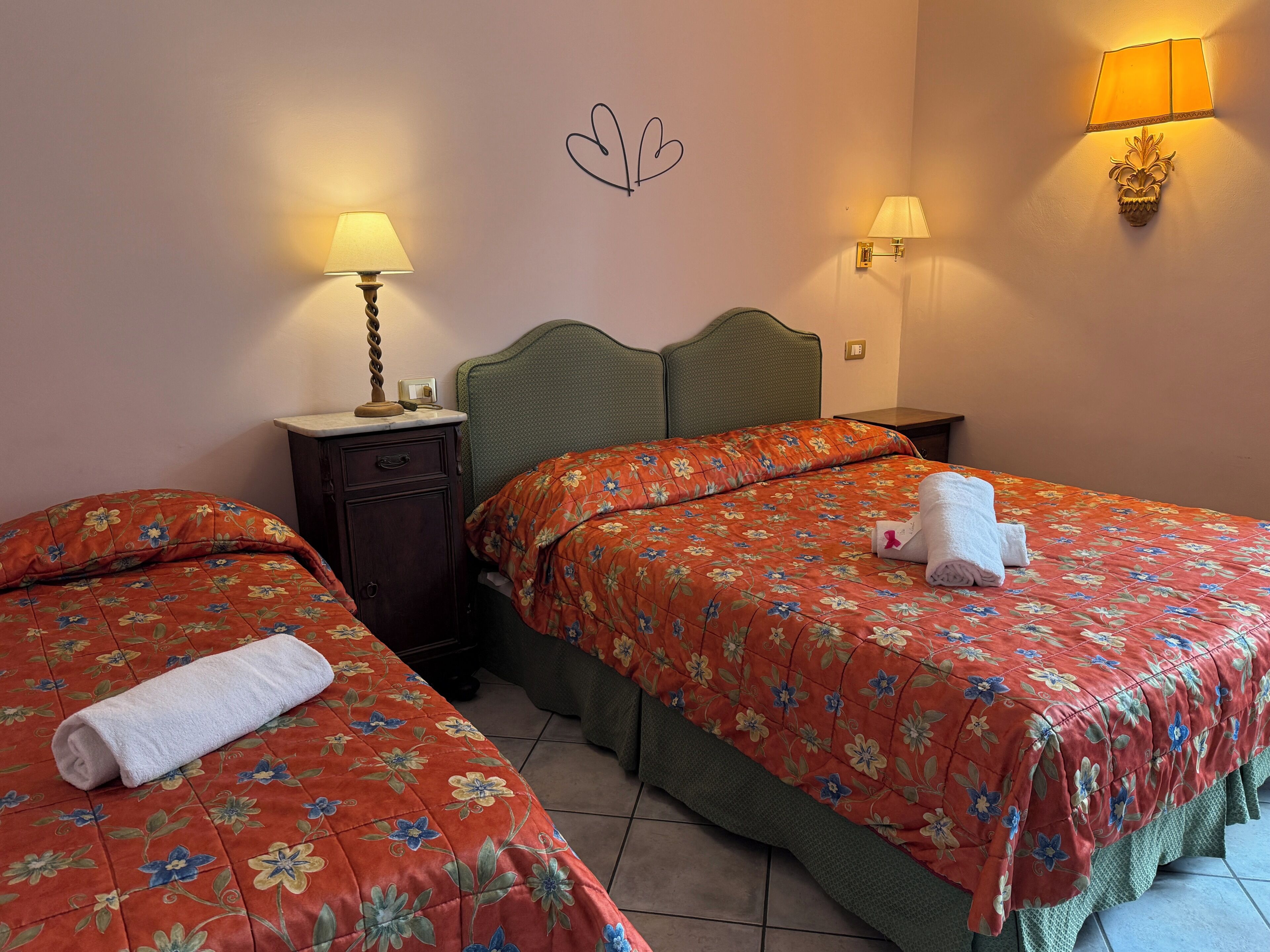 Family Room | Minibar, in-room safe, desk, soundproofing