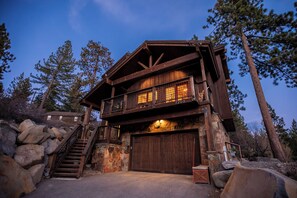 Exterior - Lake Tahoe - Lake View and Pet Friendly! (Tahoe Vista)