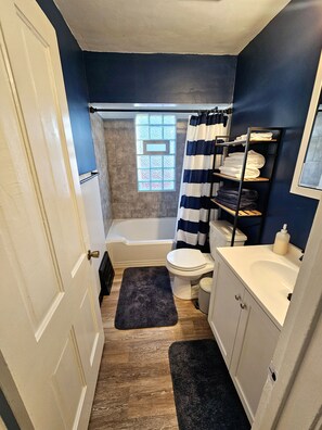 Towels, soap, shampoo, toilet paper