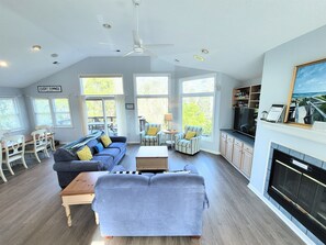 Smart-TV, bordtennis, PC-skjermer og printere