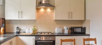 3 bedroom accommodation in Troedyrhiw, near Merthyr Tydfil