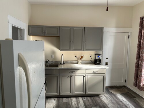 Spacious apartment located in the heart of everything Maine has to offer.