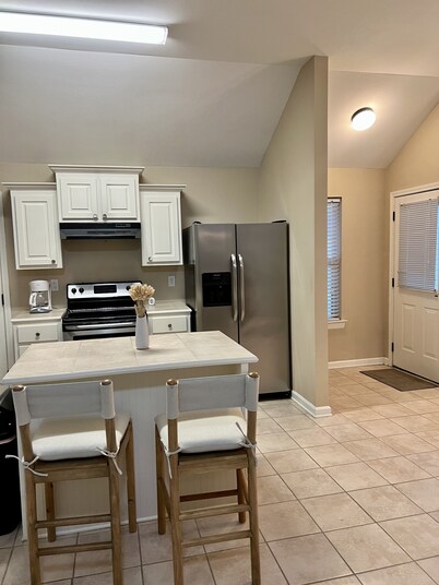 Secluded home in Quiet Neighborhood 3BR 2BA