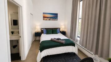1 bedroom, desk, iron/ironing board, free WiFi