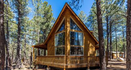 Summer Retreat at Moose Manor: Luxury and Adventure Near the Grand Canyon