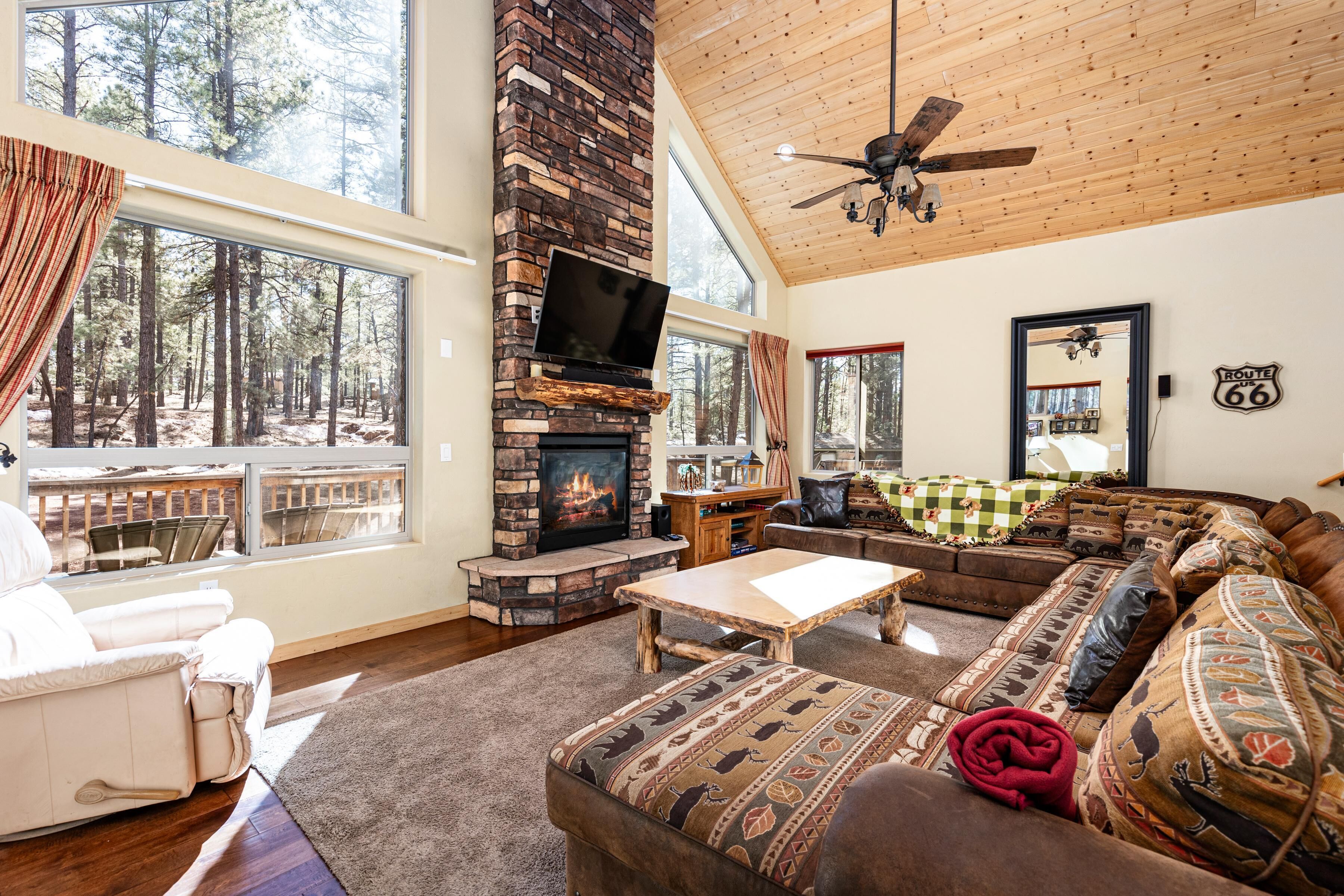 Experience Luxury Near Williams & Grand Canyon: Your Cool Mountain Getaway! - Arizona