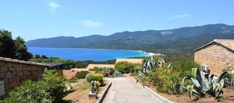 Villa 4 à 5 pers T2 climatisée & wifi résidence: piscine et mer à pied