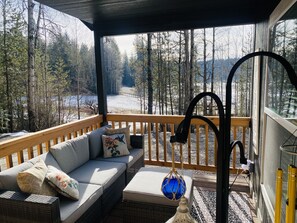 Terrace/patio - Cozy cabin with gazebo, gas fire pit and hot tub (Hayden)
