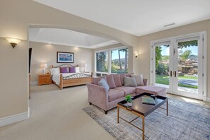 5 soveværelser, skrivebord, strygejern/strygebræt, weekendseng