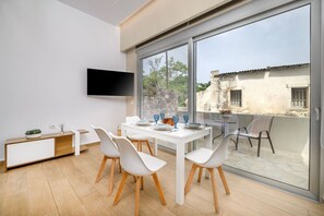 Dining - Hyacinthus Executive Suite 5 Min to BEACH (Kos)