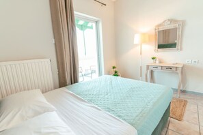 3 makuuhuonetta, silitysrauta/-lauta, ilmainen Wi-Fi, vuodevaatteet