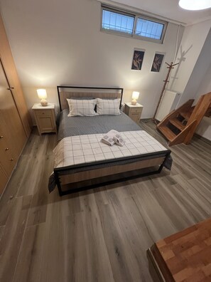 1 bedroom, iron/ironing board, free WiFi, bed sheets
