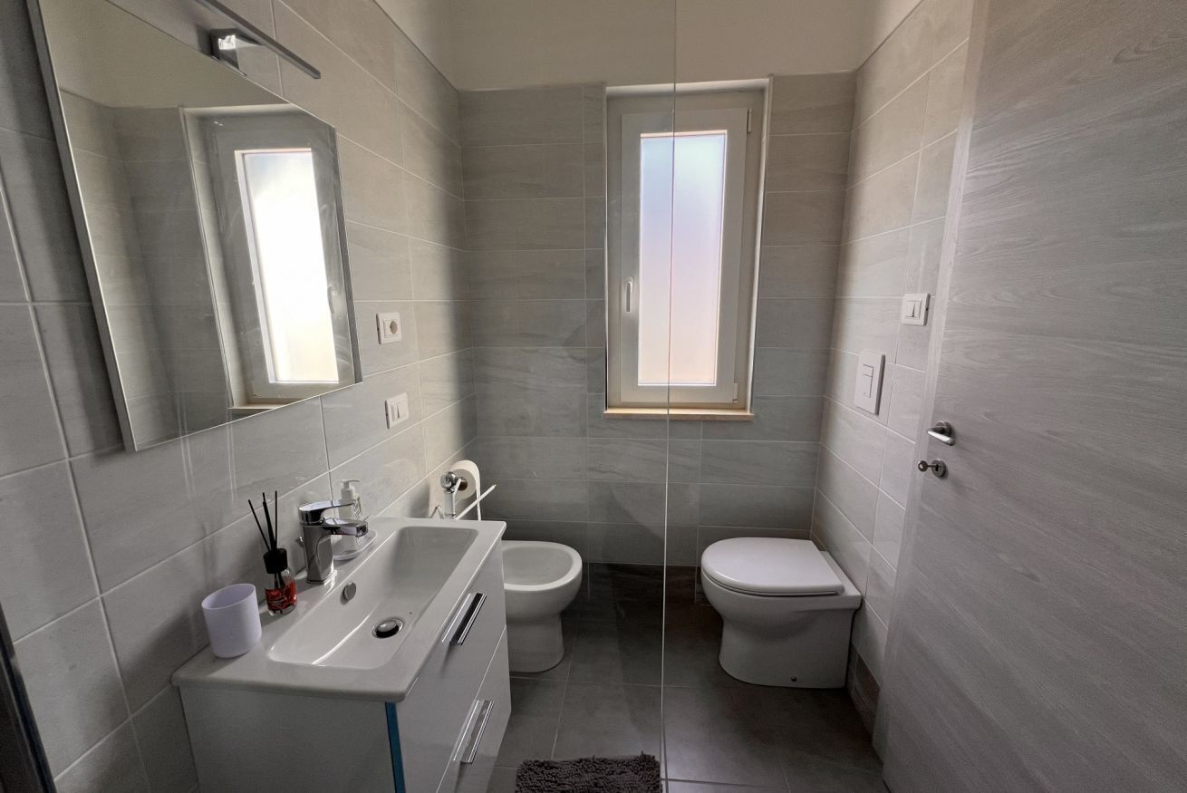 Dusche, Haartrockner, Bidet, Handtücher