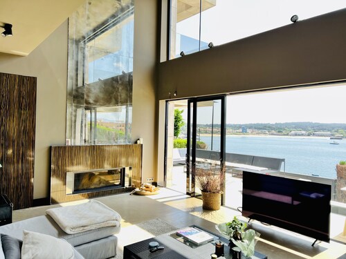 Chalet de Diseño Para Sentirte Acariciado por el Mar, Mera, Galicia