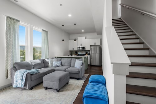 Little ranch in the city!