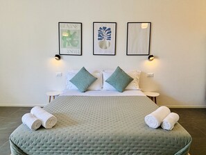 Premium bedding, memory-foam beds, individually decorated - Villa Reise (Riomaggiore)