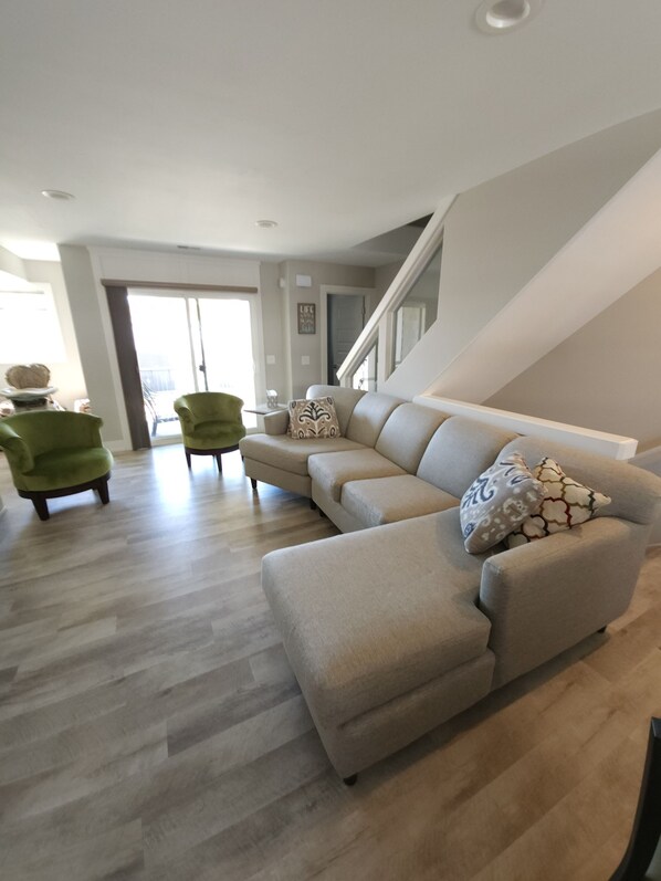 Smart TV, video games, DVD player, books