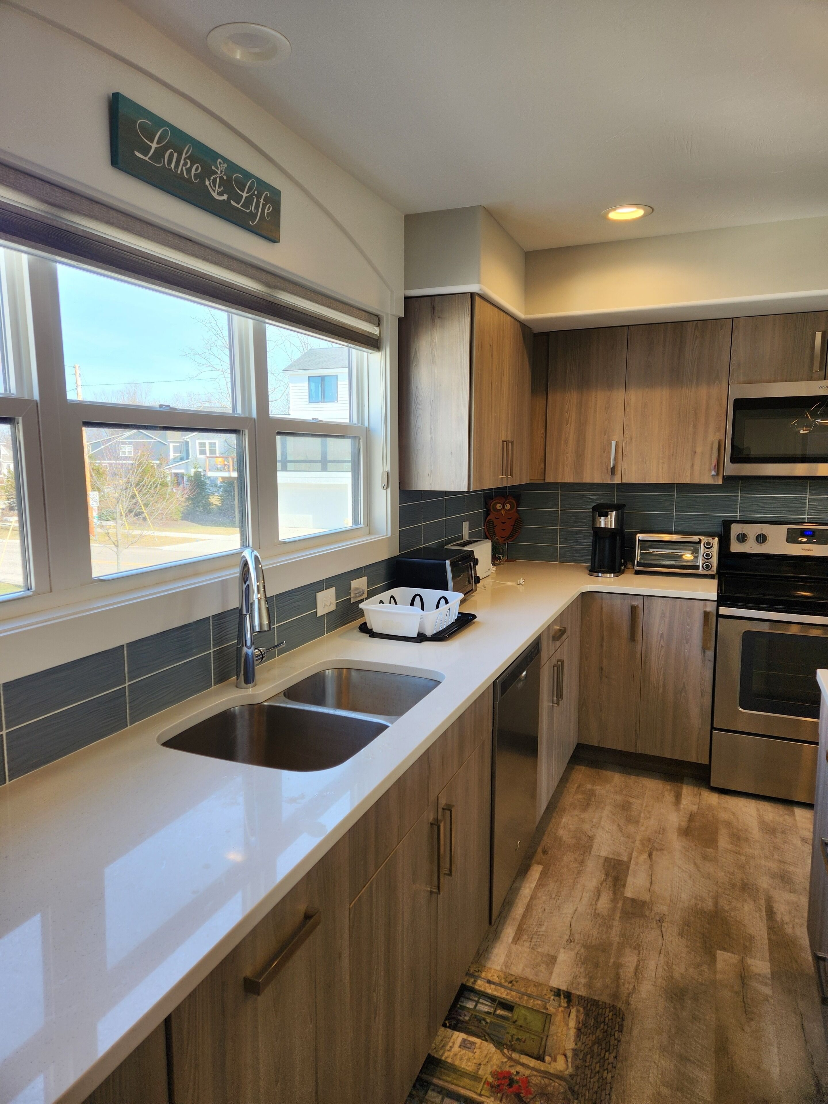 雪櫃、微波爐、焗爐、爐具