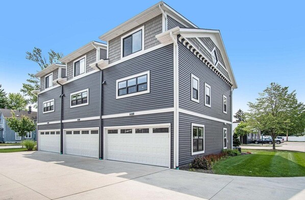 Exterior - A Little Getaway Goes a Long Way! (Grand Haven)