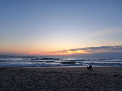 Charming 2-bedroom Townhouse on Hutchinson Island, with private beach access.