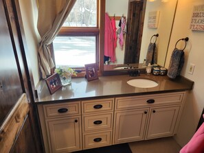 Shower, hair dryer, towels, soap - Fully Renovated 3BD 3 BA Condo on Sandstone Bus Route TOV #034778 (Vail)