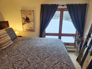 3 bedrooms, WiFi, bed sheets - Fully Renovated 3BD 3 BA Condo on Sandstone Bus Route TOV #034778 (Vail)