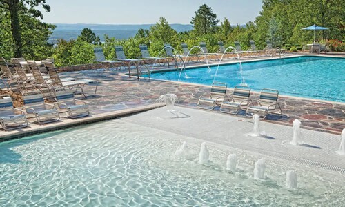 1 Bedroom, Sleeps 4, Full Kitchen, Fairfield Bay Resort!