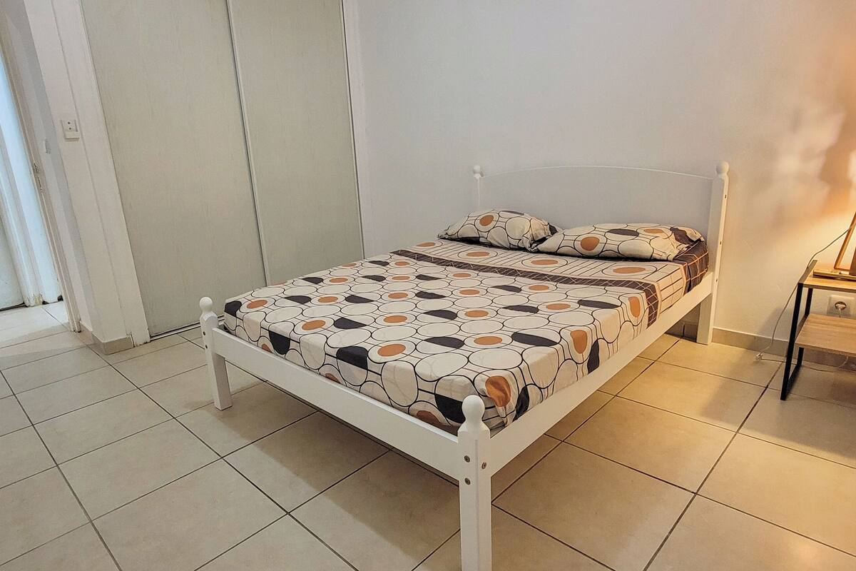 3 bedrooms, minibar, desk, laptop workspace