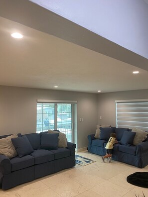 Living area - Charming 2-bedroom house in enchanting Islamorada.   (Islamorada)