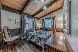 5 habitaciones, tabla de planchar con plancha, wifi y ropa de cama 