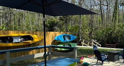 Key Lime Cottage - Waterfront, kayaks, fire pit