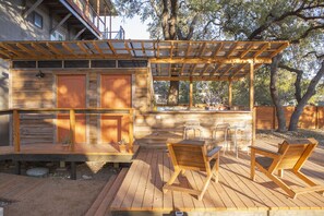 Coffee/tea maker, electric kettle - The Macaw Yurt at Camposanto ATX Glamping on Lake Travis (Lakeway)